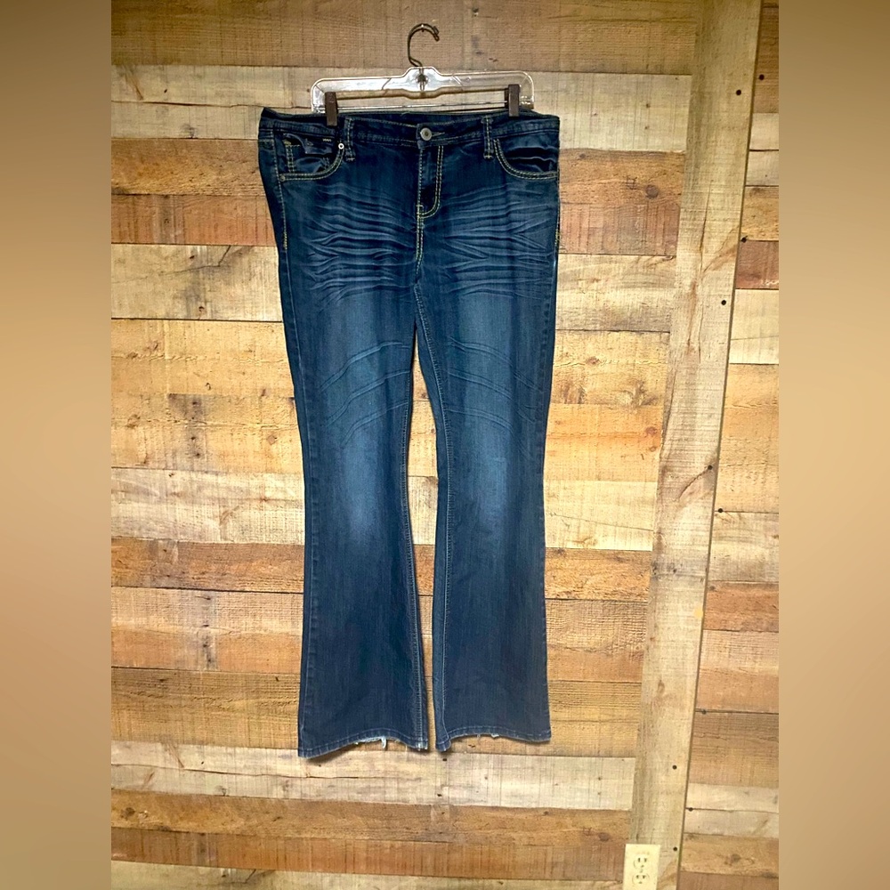 Woman’s jeans size 13/14 made by Z Cruve